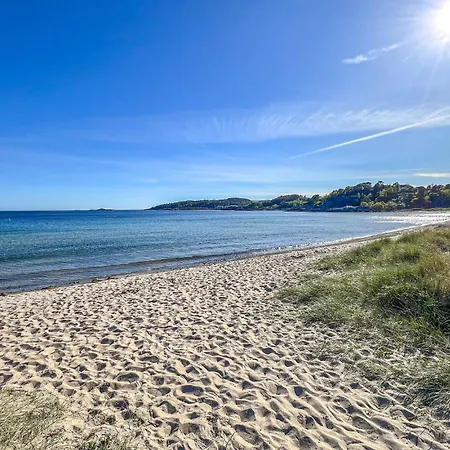Gorgeous In Lindesnes With Wifi 別荘 *